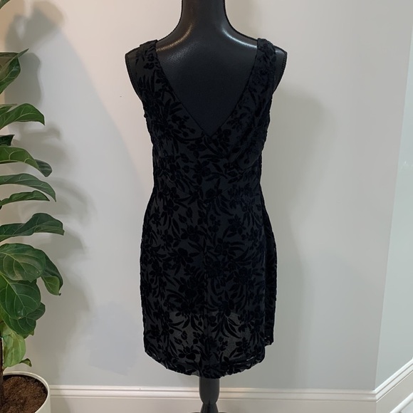 VINTAGE Ann Taylor Black BurnOut Velvet Sleeveless Sheath Cocktail Dress 8P - Picture 3 of 9
